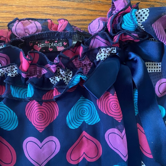 🌿3/$10 Hearts & Ruffle top - Picture 4 of 4